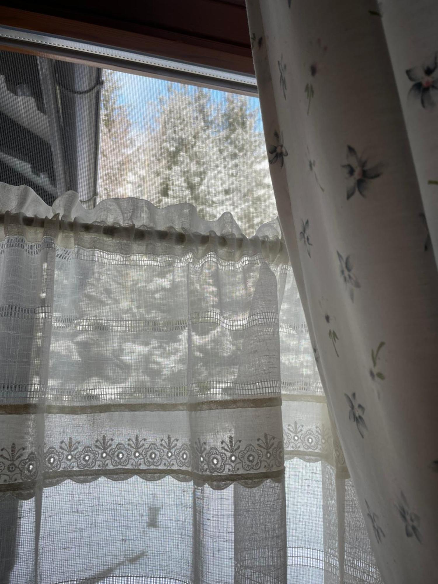 Relaxation In Guta Гута Покращене Шале 外观 照片