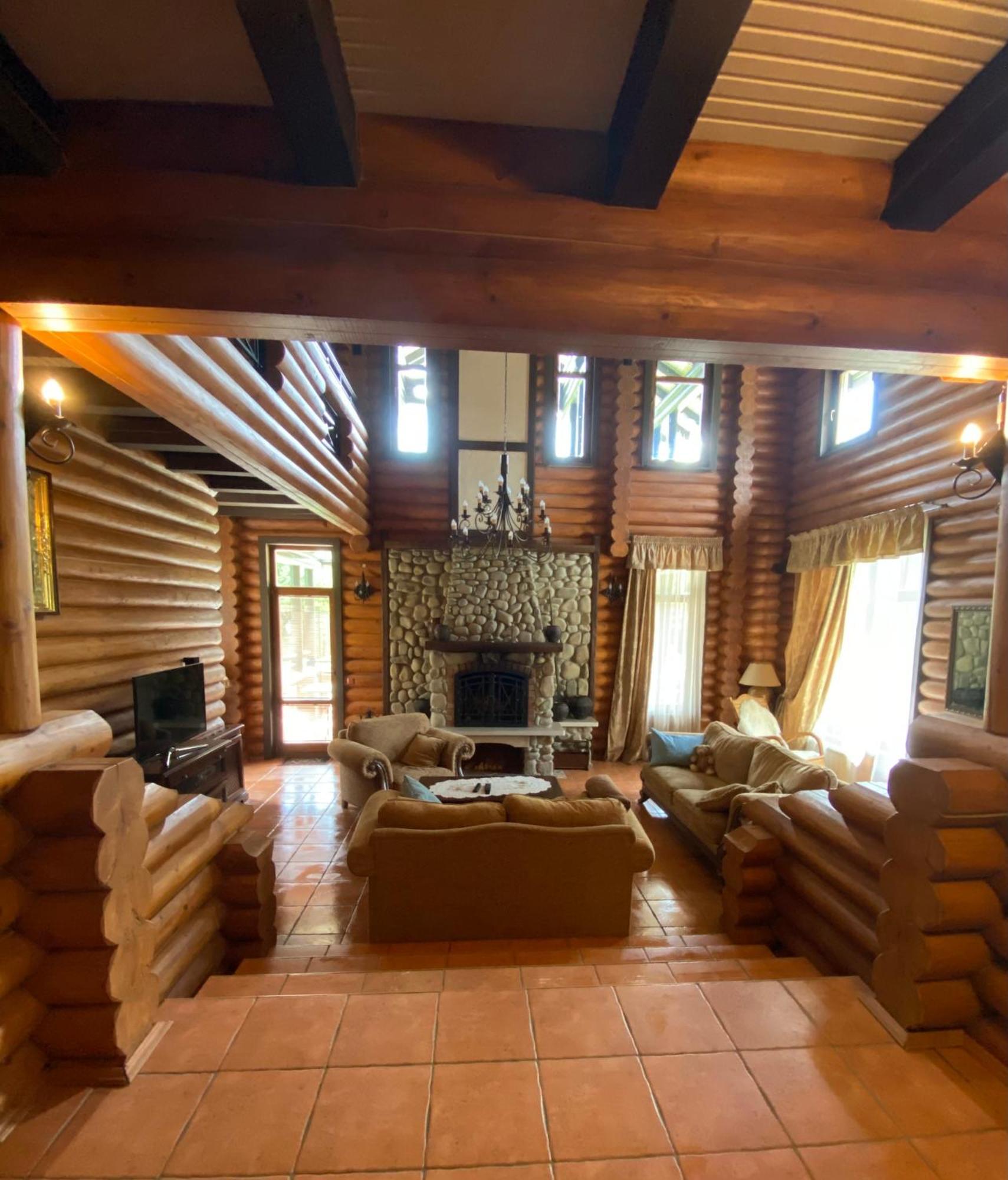 Relaxation In Guta Гута Покращене Шале 外观 照片